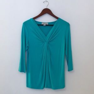 TIFFANY BLUE DETAILED TOP!